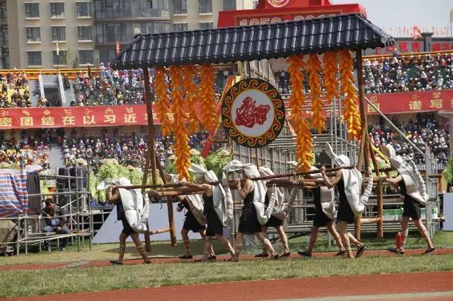 楚雄州慶，跟著小赫茲一起湊熱鬧！