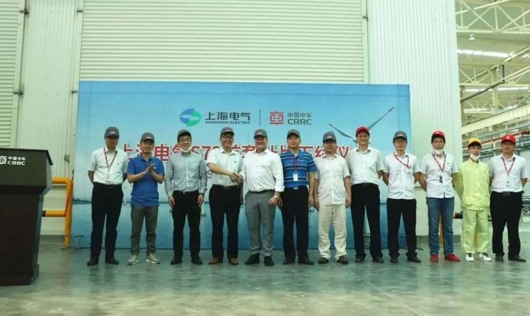 72米長(zhǎng)、LCOE最低！國(guó)內(nèi)首款海陸兩用風(fēng)電葉片成功下線