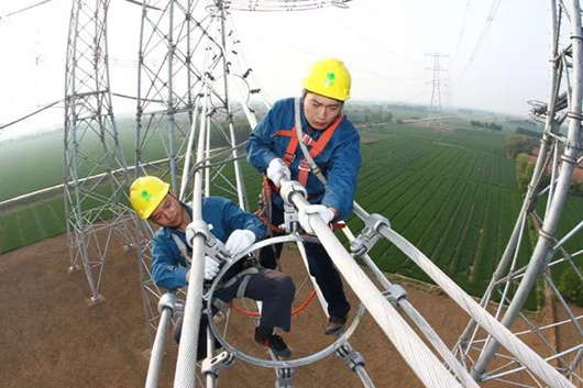 中央紀(jì)委國家監(jiān)委網(wǎng)站首頁刊發(fā)長篇通訊《特高壓：打造電力輸送“超級動脈”》